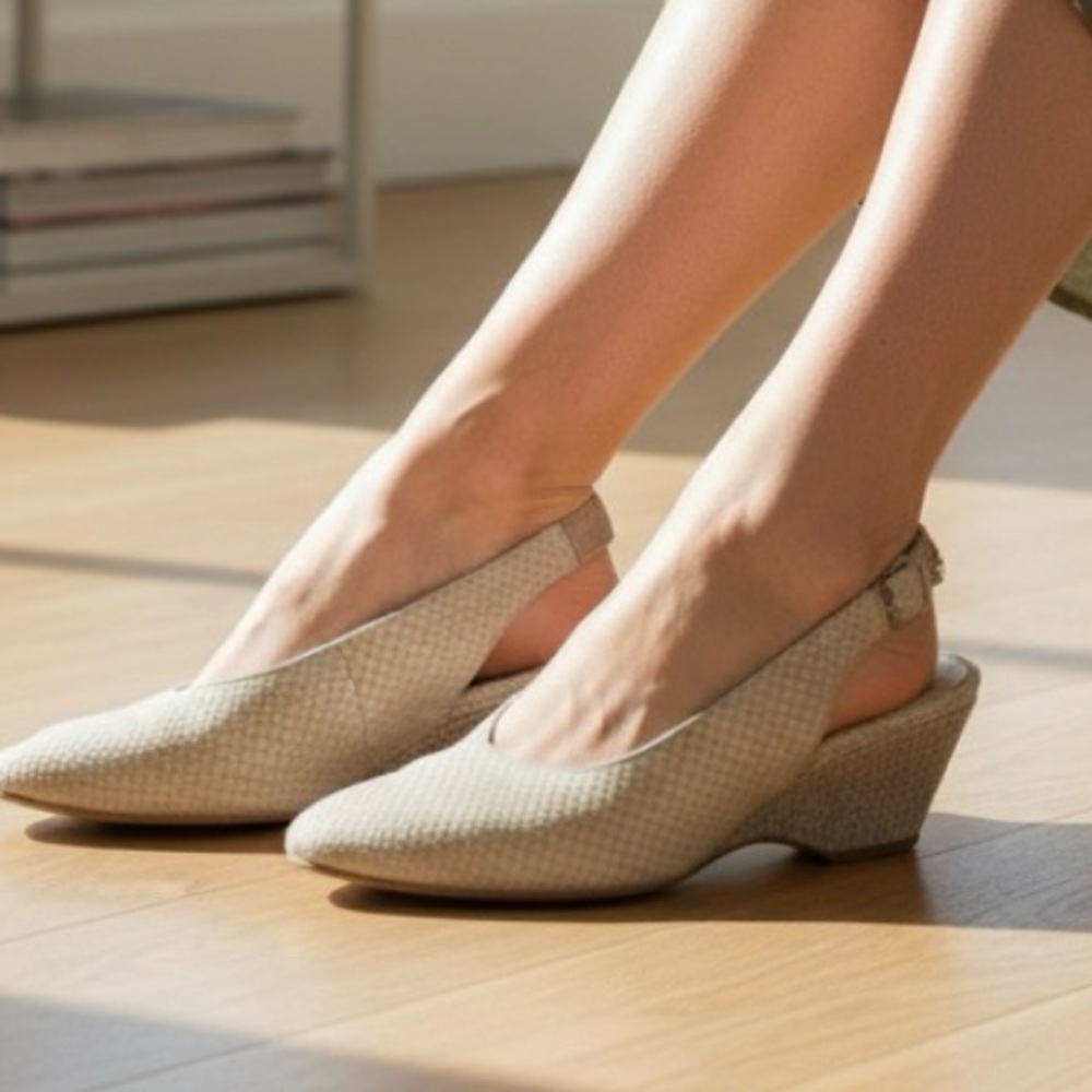 Eileen Fisher Gatwick Slingback Pumps Taupe Snakeskin Design‎ Size 7